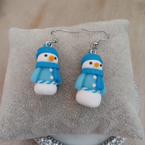 White & Blue Winter Holiday Snowman Dangle Drop Earrings New - Picture 6 of 9